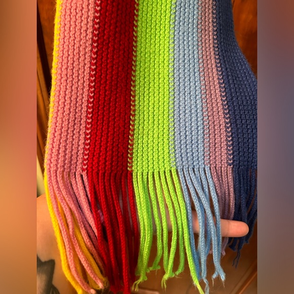 JOE BOXER Soft knit Rainbow fringe scarf. One size fits all - Picture 3 of 6